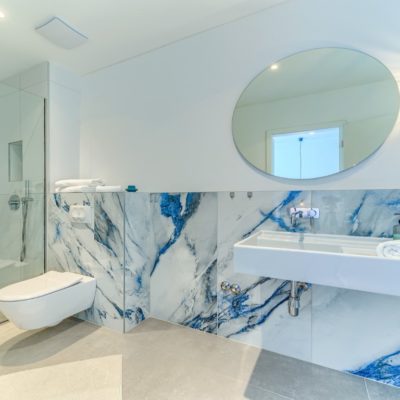Villa Blue - Bathroom03