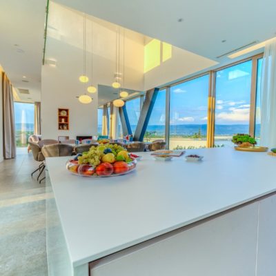 Villa Red - Kitchen02